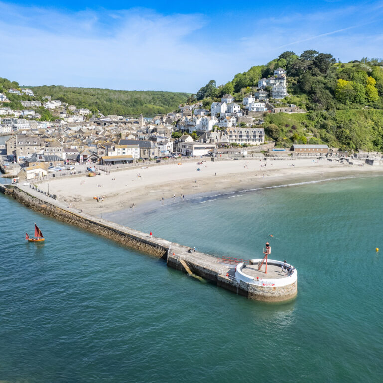 Looe Beach and Banjo Peer-15